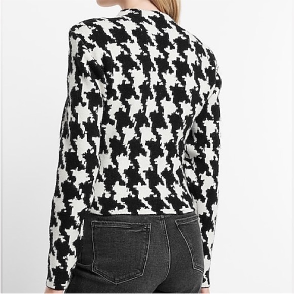 EXPRESS Women’s Houndstooth Mock Neck Padded Shoulder Sweater size small - Picture 4 of 8